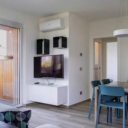 Agata House Appartamento Colico